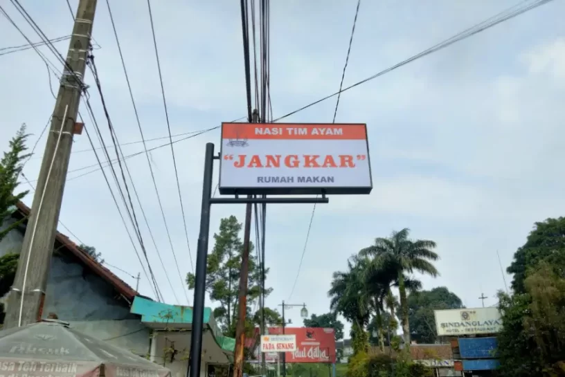 pembuatan neon box